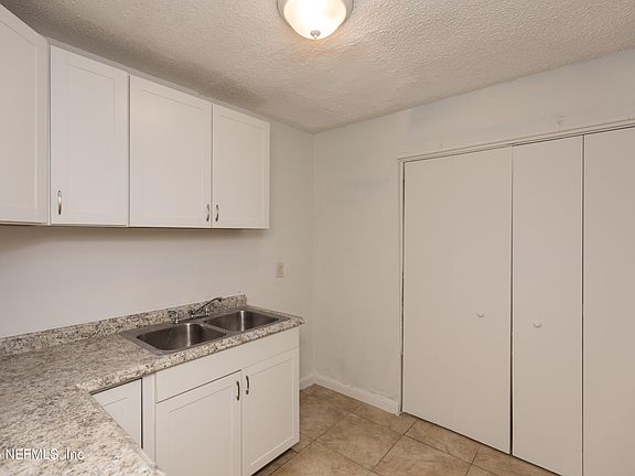 4th image of 7235 KEN KNIGHT Drive