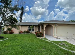 211 NE 7th Pl, Cape Coral, FL 33909