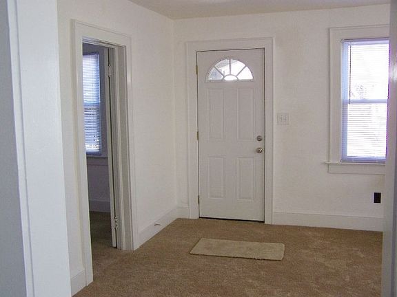 3rd image of 143 E Randall Ave