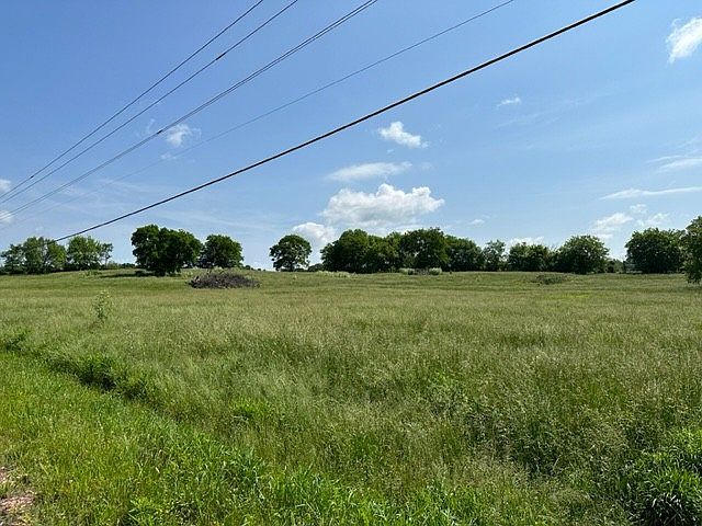 2nd image of 25 Kidd Ln