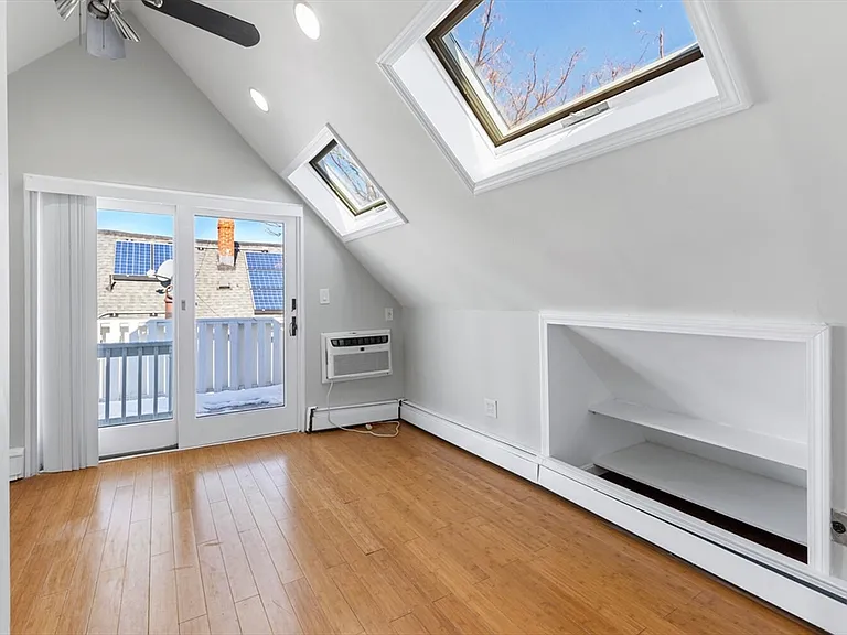 7 Hawthorne St #2 — Photo 13