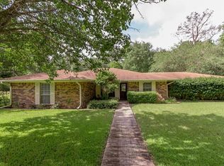 104 Armadillo Dr, Huntsville, TX 77320
