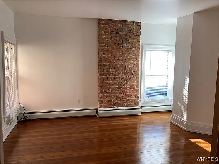 451 Franklin St #2 — Photo 10