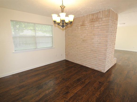 5th image of 10402 Gulfstream Ln