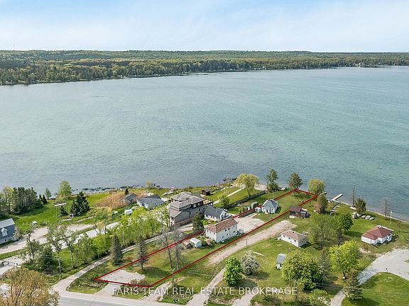 3rd image of 5632 Penetanguishene Rd