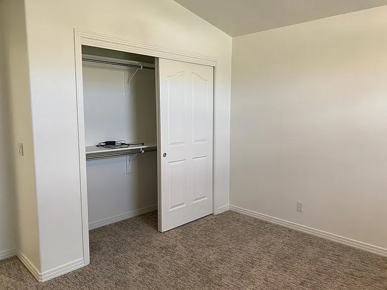 2167 W 1050 N — Photo 11