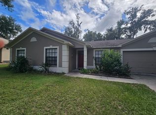 501 W Saunders St, Plant City, FL 33563