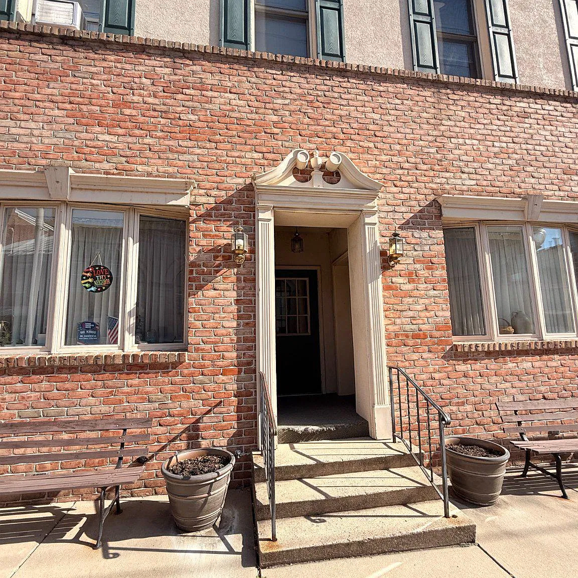 2 bed, 1.0 bath, 700 sqft, $1,250 — Photo 1