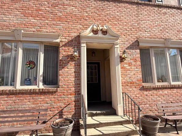 51 S 4th St, Hamburg, PA 19526