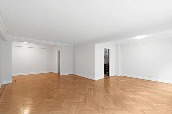 Rented by 165 E 66 Street Residential Owner LLC | media 2