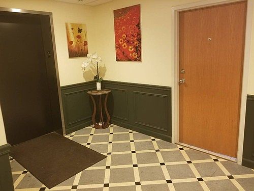 4th image of 3575 S Archer Ave APT 204