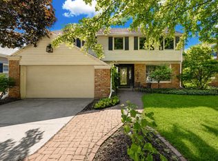 6120 N Kent Ave, Whitefish Bay, WI 53217