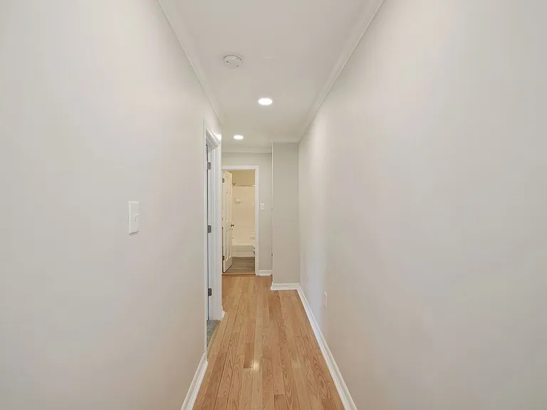 10619 Weymouth St #201 — Photo 13