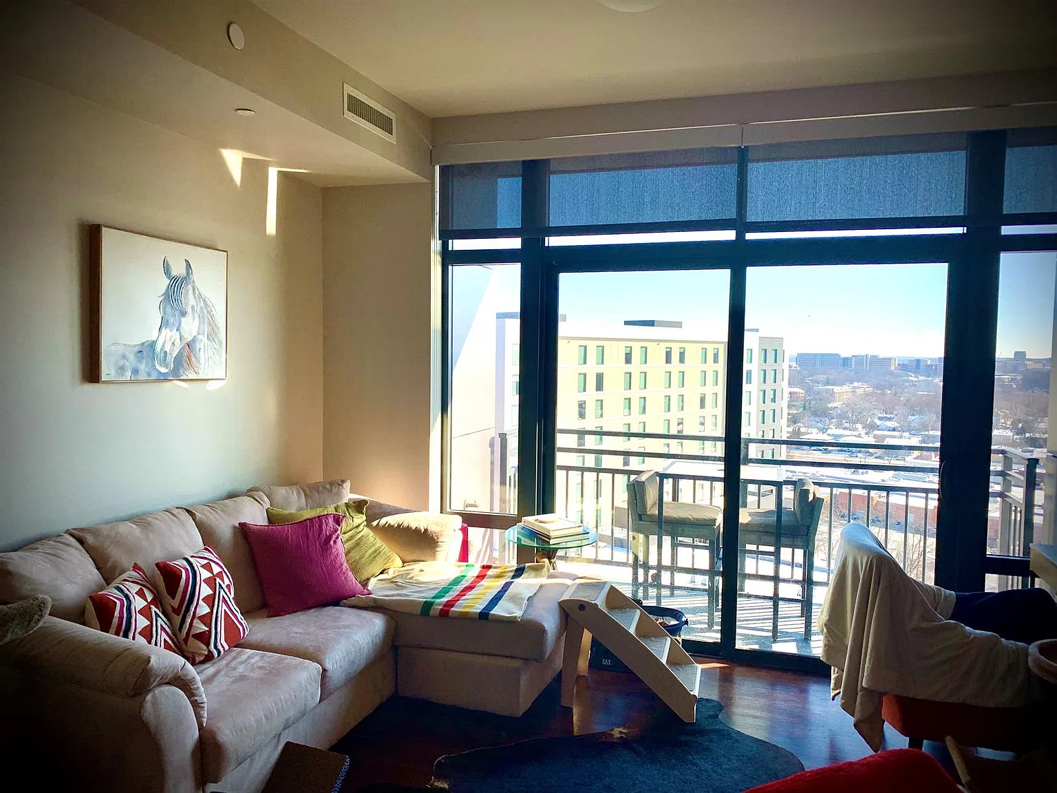 Venture Luxury High Rise — Photo 2