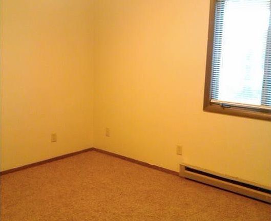 4th image of 1515 W Bethel Ave