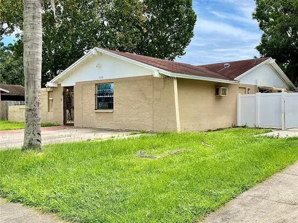 7516 Brookhaven Ct, Tampa, FL 33634