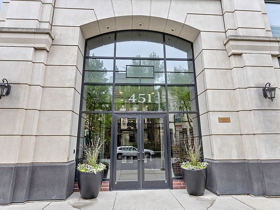 2nd image of 451 W Huron St Unit 1308