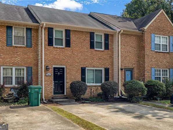 1002 Westfield Trce SE, Smyrna, GA 30082