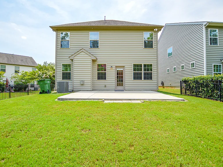 2037 Ice Lake Ct — Photo 37