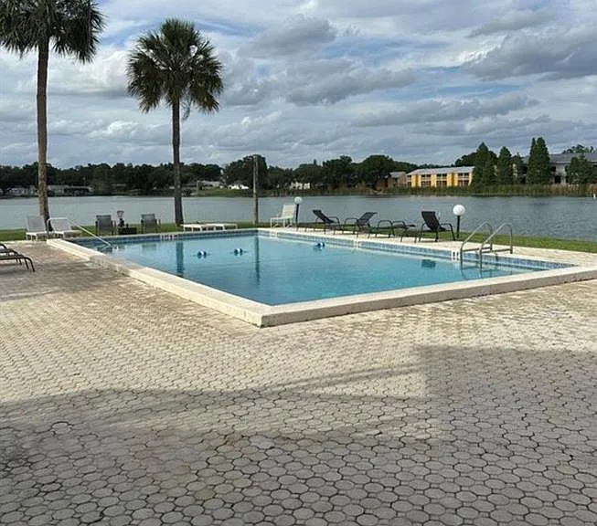1920 E Edgewood Dr #I4 — Photo 18