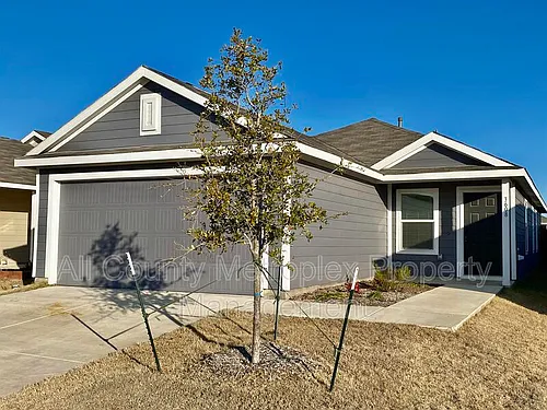 3608 Sweetbay St Photo 1