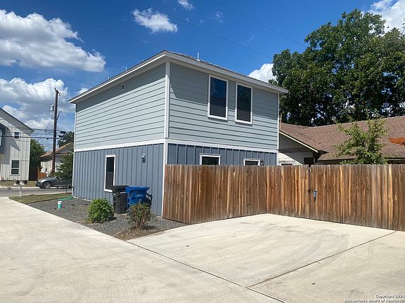 3rd image of 1714 Burnet St #401 #22