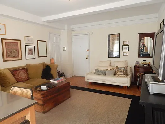 Rented by Rachel Realty | media 25