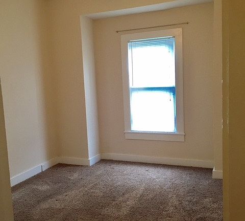 4th image of 315 E Glenwood Ave