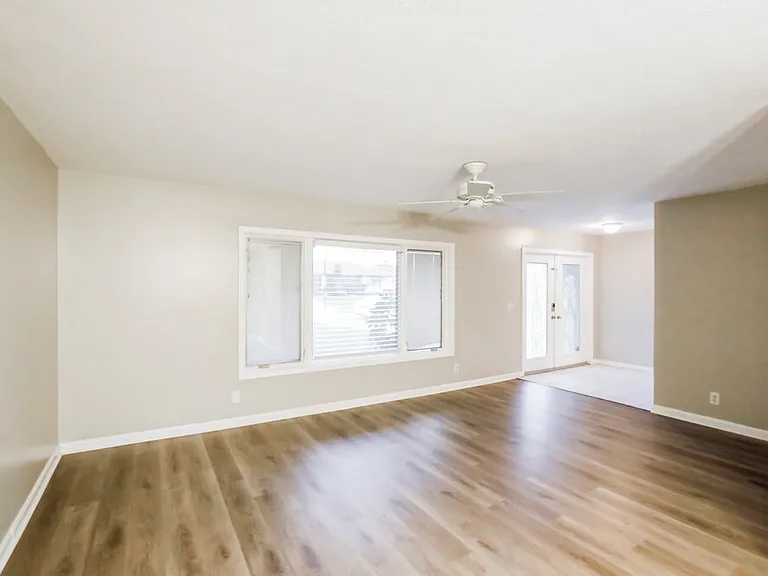 12695 Westport Cir — Photo 3