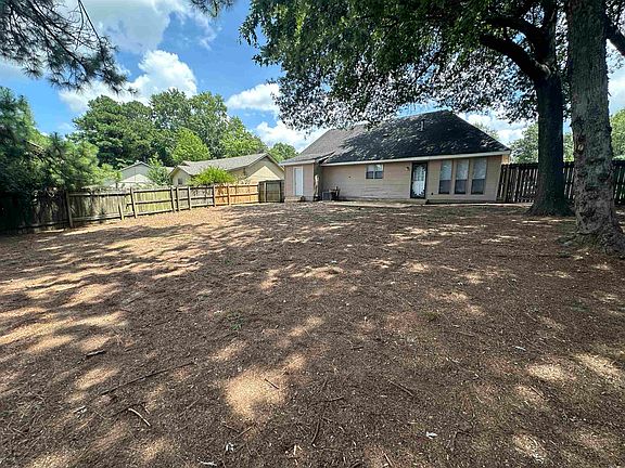 2nd image of 6548 Birch Hollow Dr