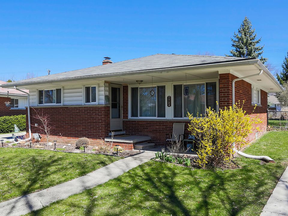 1st image of 7724 Louise Ct
