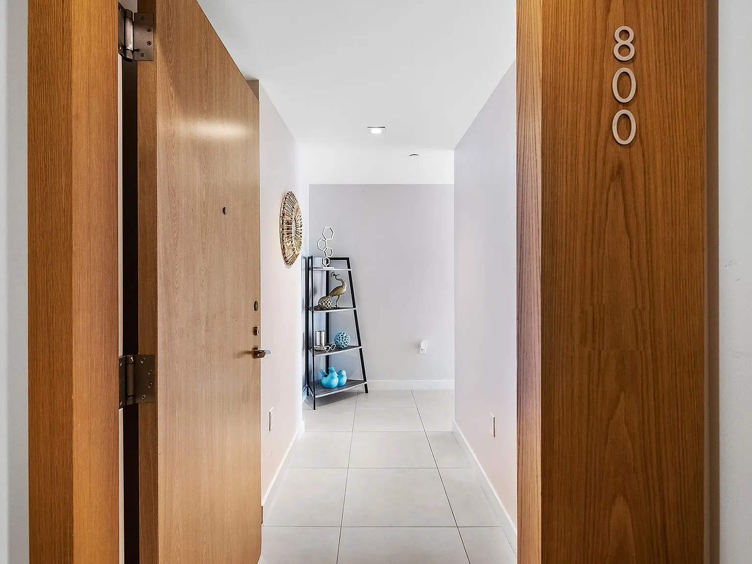 3 bed, 3.5 bath, 2003 sqft, $10,000 — Photo 2