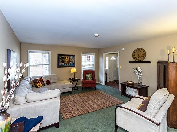 4th image of 7321 Glenview Dr E