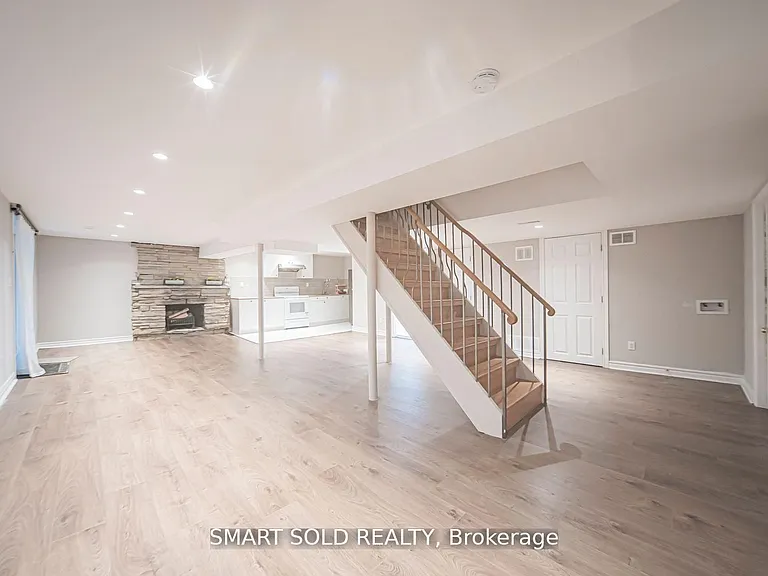 120 Abbeywood Trl — Photo 23