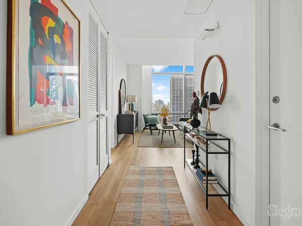 18 West 48th Street image 14 of 34