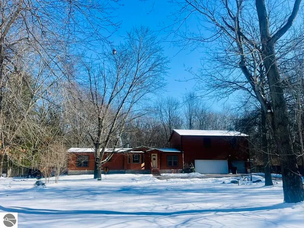 11003 Watson Rd, Bath, MI 48808