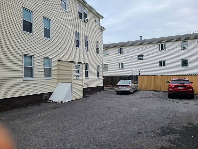 105 Ballard St #1A — Photo 2