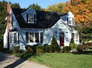 52 Charles St, Hillsdale, MI