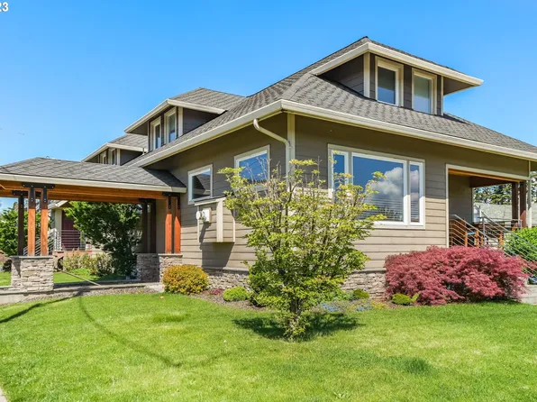 1016 12th St, Hood River, OR 97031