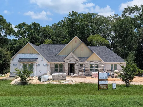 200 Seguin Dr, New Waverly, TX 77358