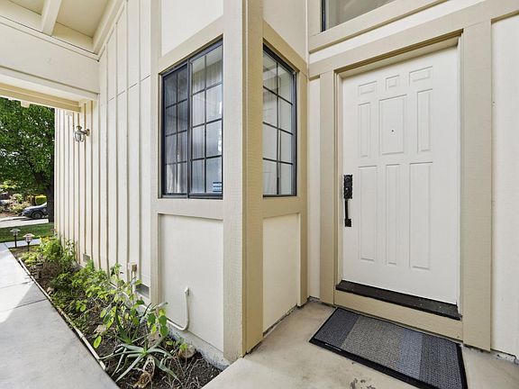 4th image of 151 Doncaster Drive