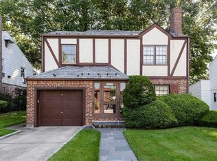 8233 217th St, Hollis Hills, NY 11427