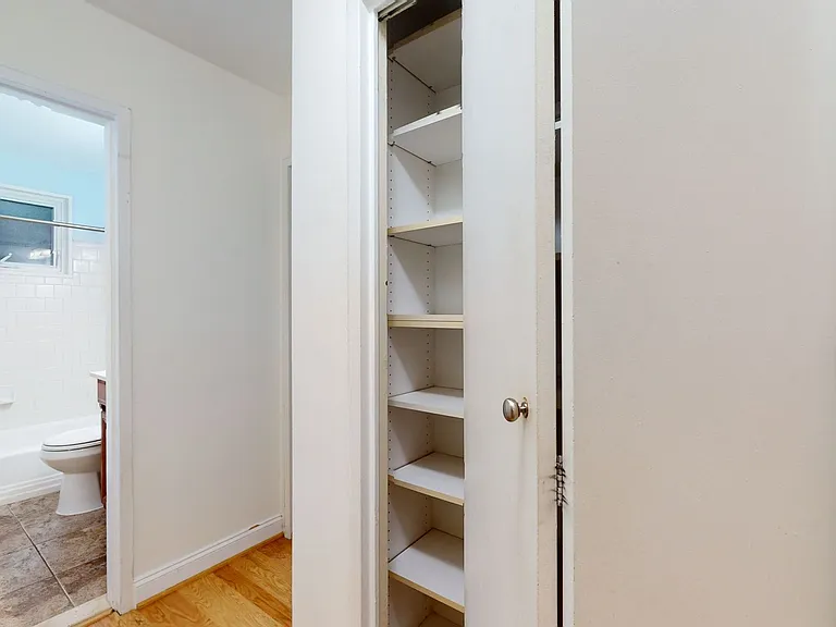 2400 41st St NW #208 — Photo 18