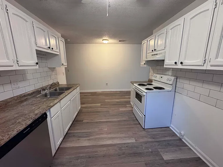 1543 Theresa Dr #A — Photo 8