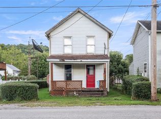 712 Layton Rd, Perryopolis, PA 15473