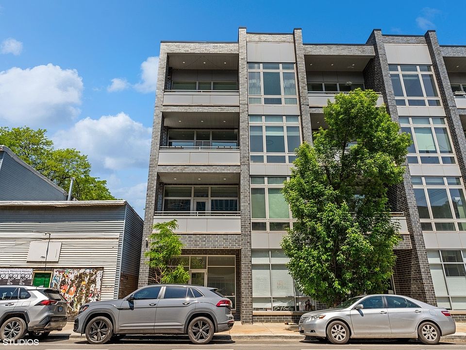 1st image of 3024 W Armitage Ave #8