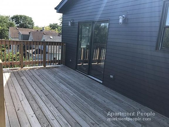 4th image of 1835 N St Louis Ave #3