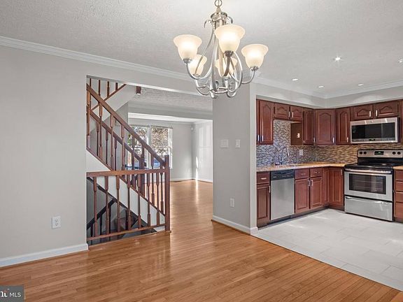 3rd image of 3390 Longbow Ct