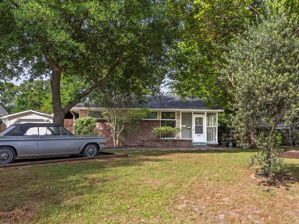 5229 Parkside Dr, North Charleston, SC 29405