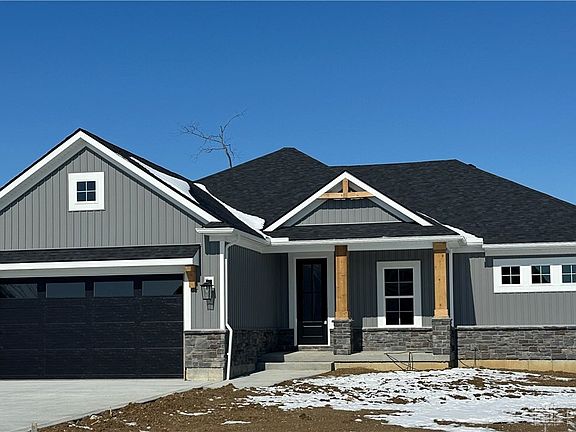 2nd image of 7851 Wedgemere Cir